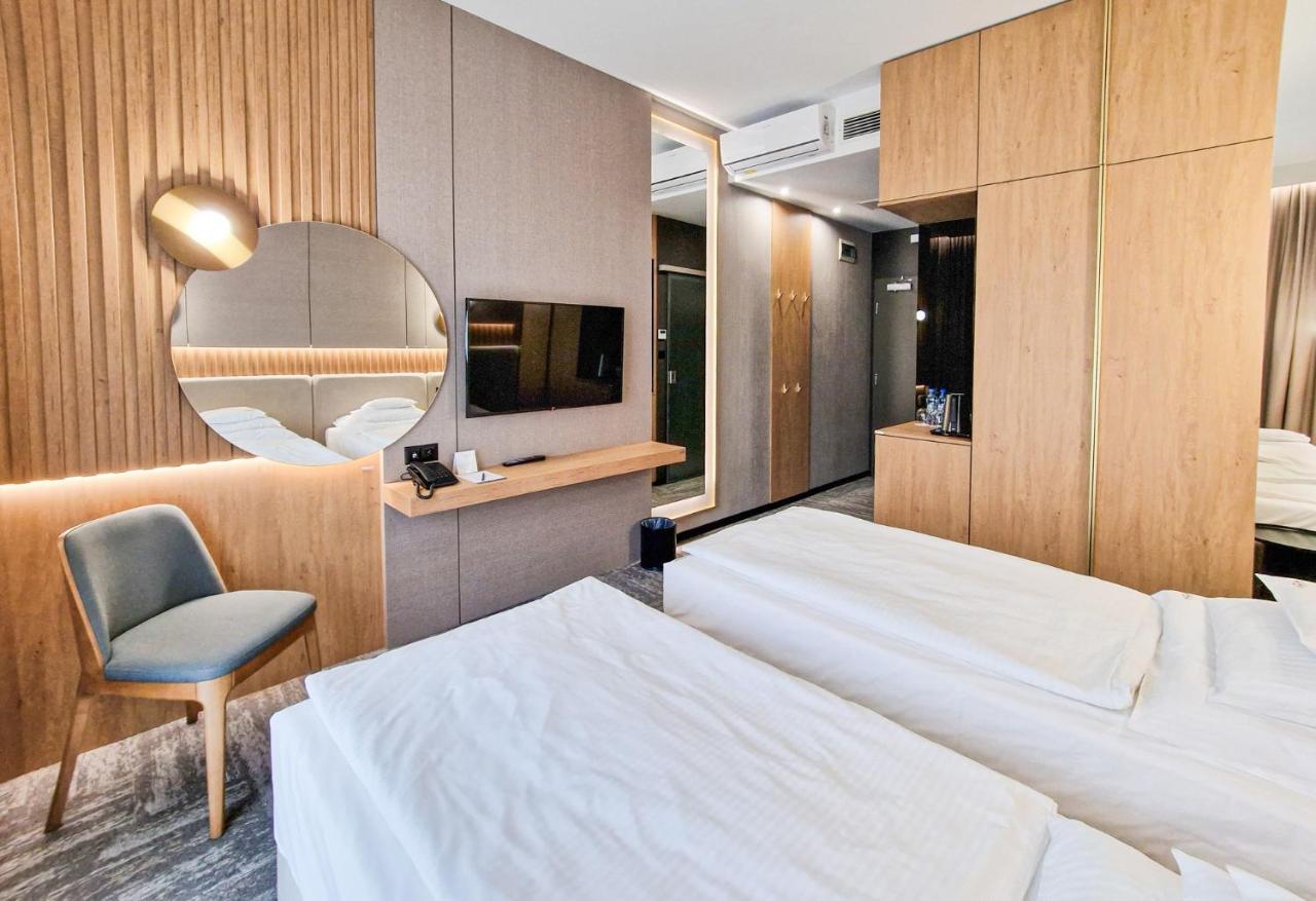 Hotel Arkas Prószków Eksteriør bilde