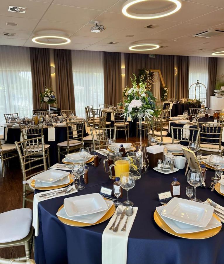 Hotel Arkas Prószków Eksteriør bilde