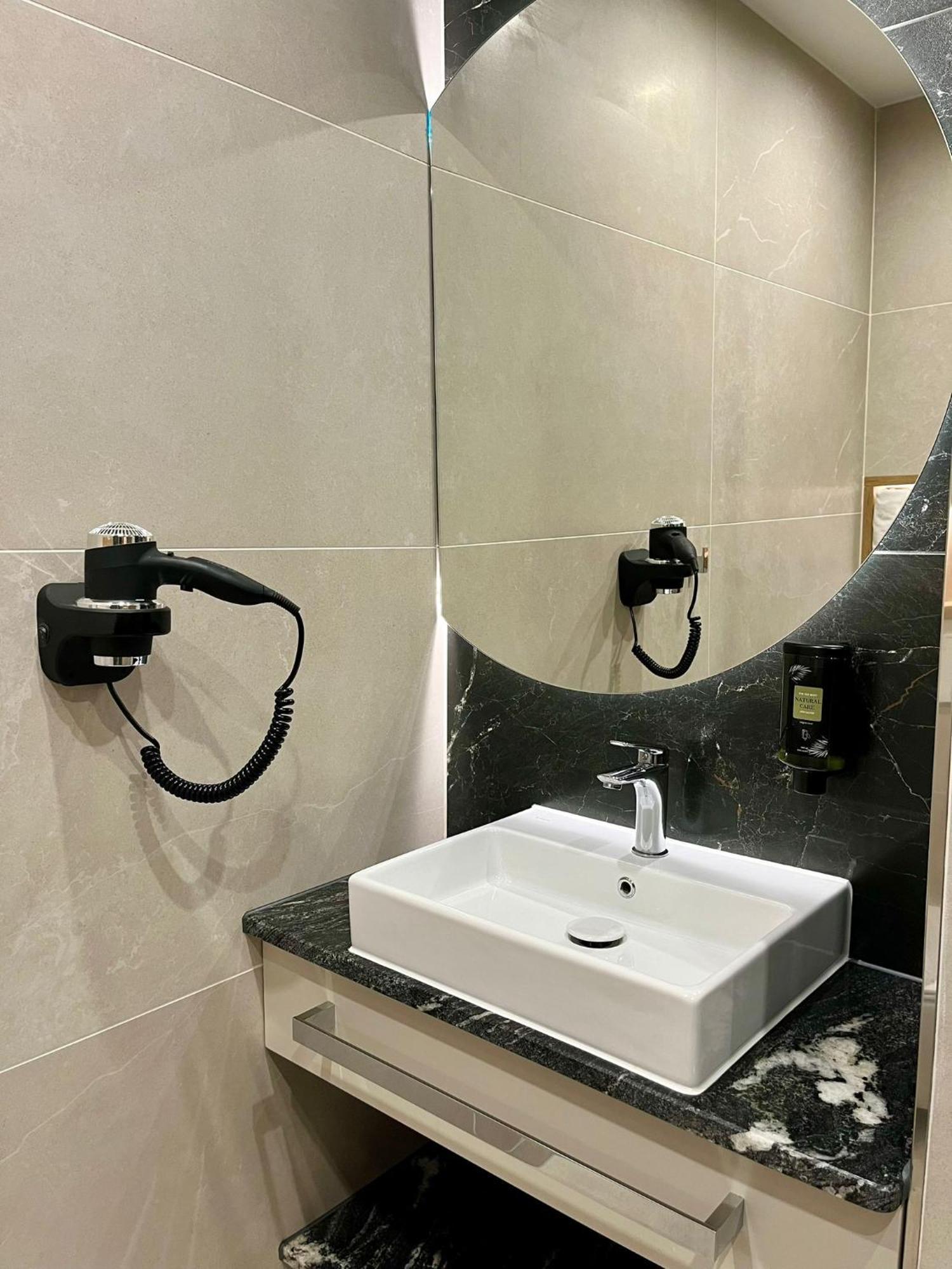 Hotel Arkas Prószków Eksteriør bilde