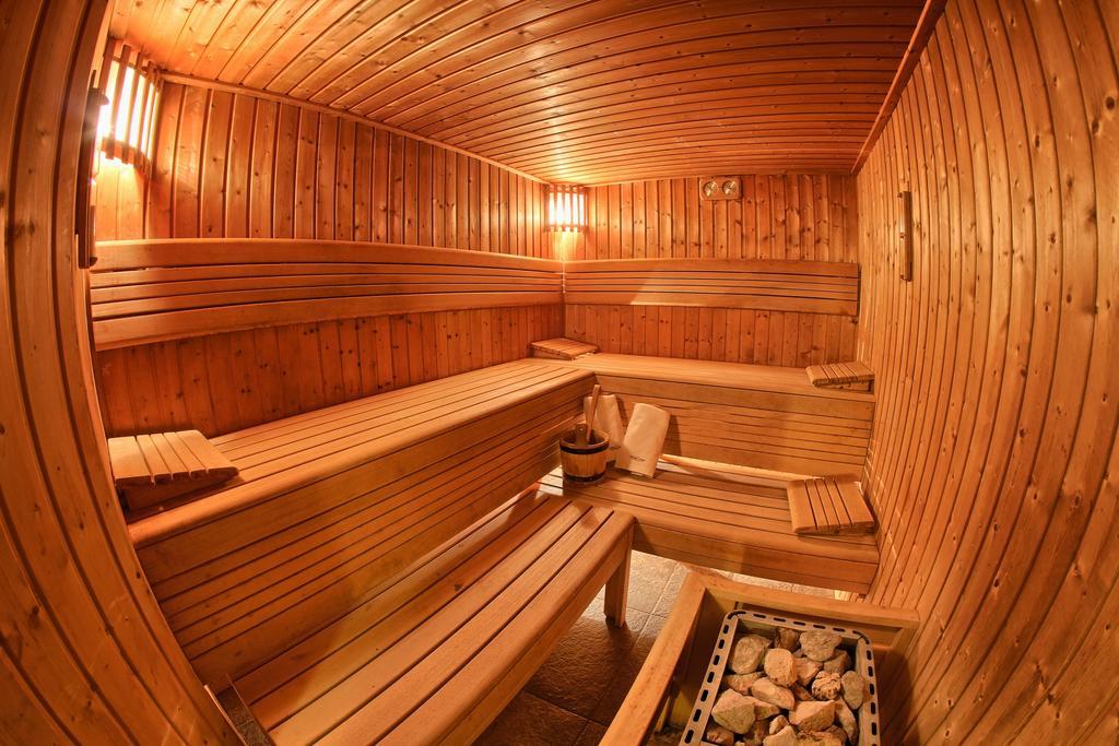 Hotel Arkas Prószków Eksteriør bilde