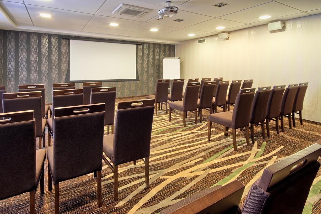 Hotel Arkas Prószków Eksteriør bilde