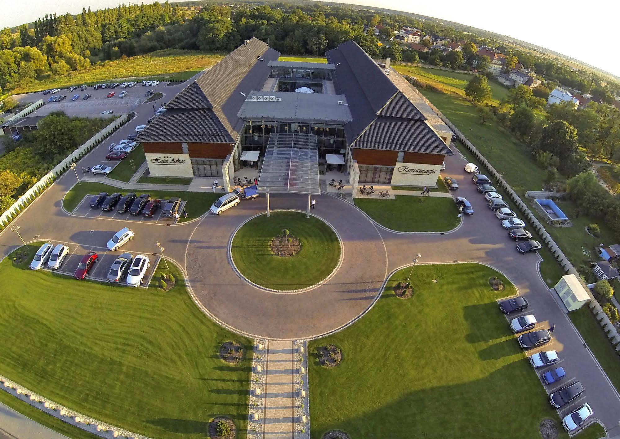 Hotel Arkas Prószków Eksteriør bilde