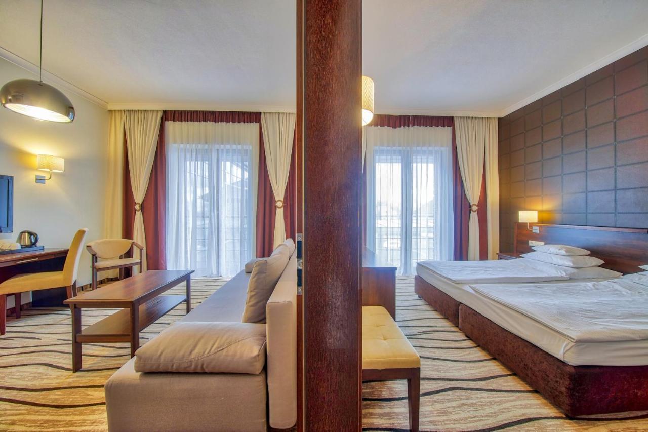 Hotel Arkas Prószków Eksteriør bilde